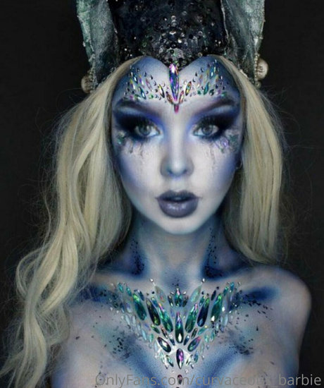 curvaceous barbie star nude pictures