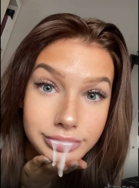 nelldelli model nudes pictures