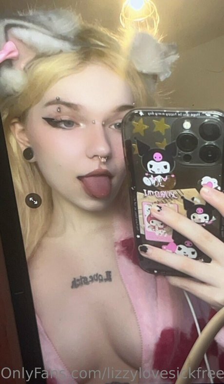 lizzylovesickfree adult model photo