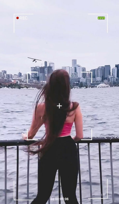 Lisi Flex star naked img