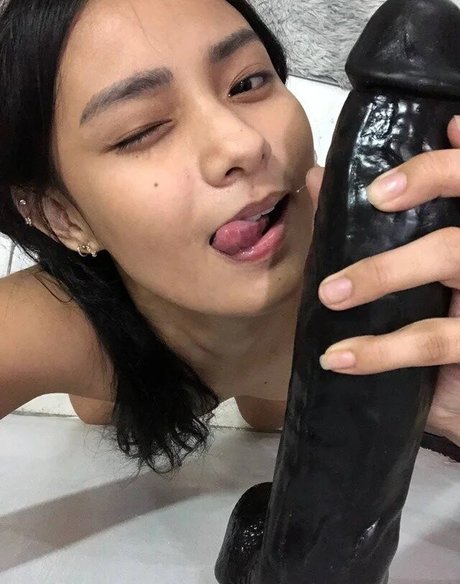 Riza Loren Carrillo xxx model gallery