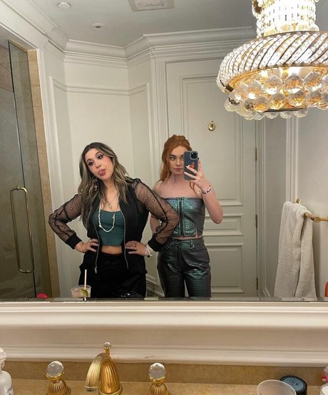 Sam Temple xxx model photo