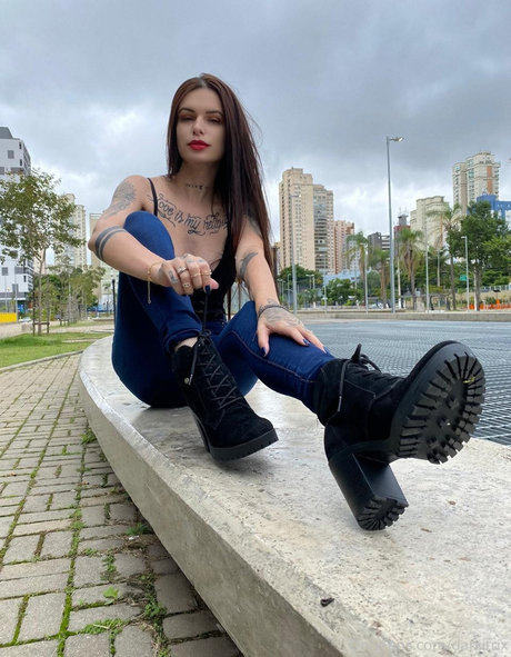 Daniitrix model free pics