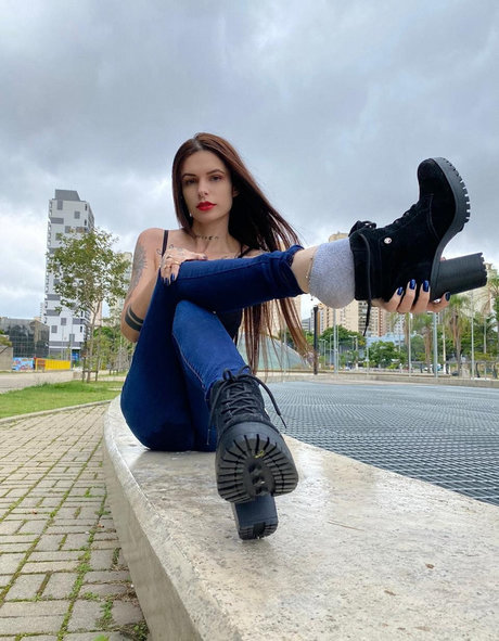 Daniitrix model sexy img