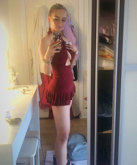 Aiobhin star hot pic