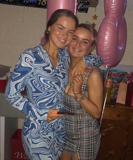 Aiobhin beautiful actress pic