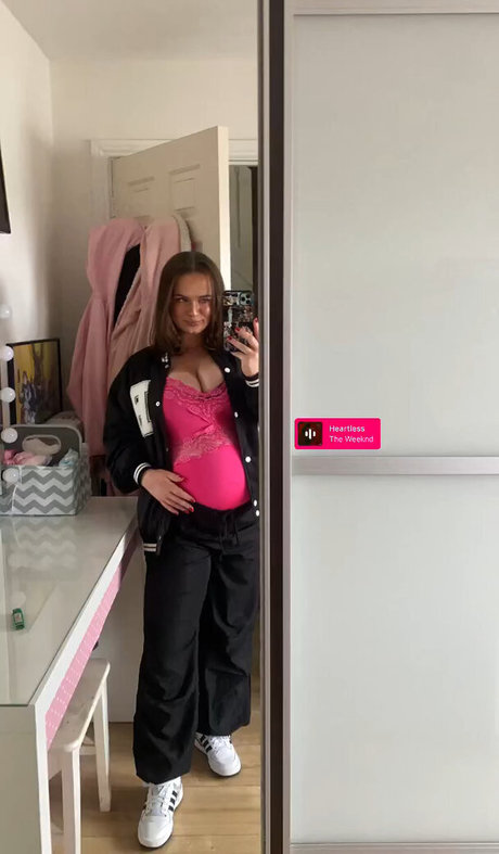 Aiobhin exclusive star image