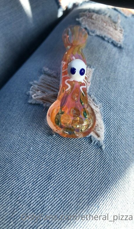 etheral pizza model art pics