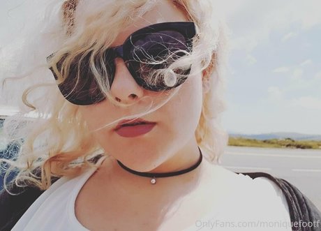 moniiquexxx hot actress picture