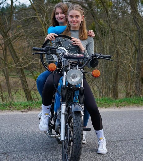 lxllx se pornographic model gallery