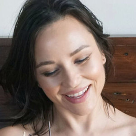 Katherine Ramdeen sexy star photos