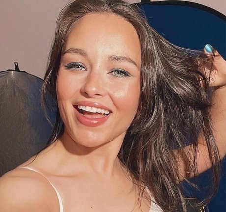 Katherine Ramdeen perfect star pictures