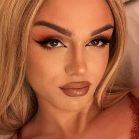 tayscheiderr naked star photo