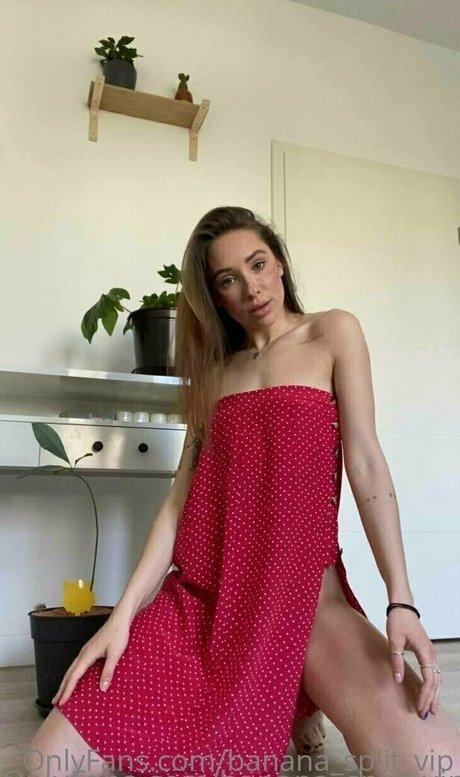 banana split vip nice model photo