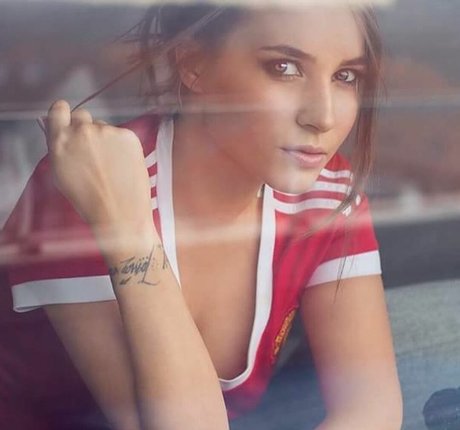 Katrina Maria star pornographic pictures