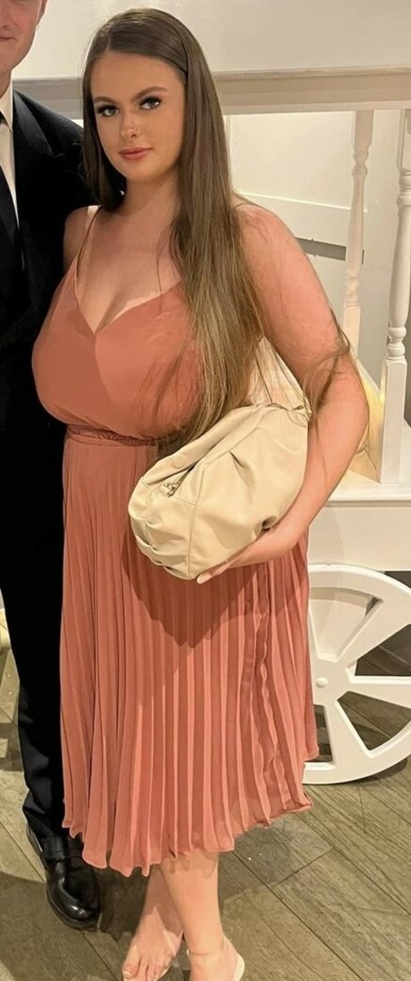 Bex McFadden nude actress images