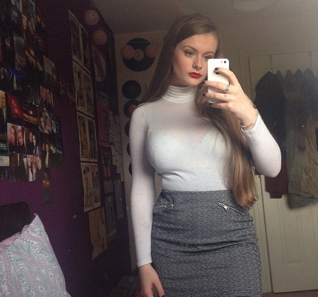 Bex McFadden erotic actress picture