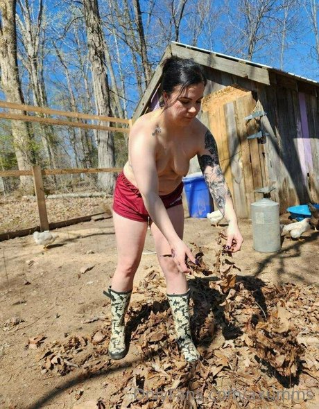 axumms nudes star image