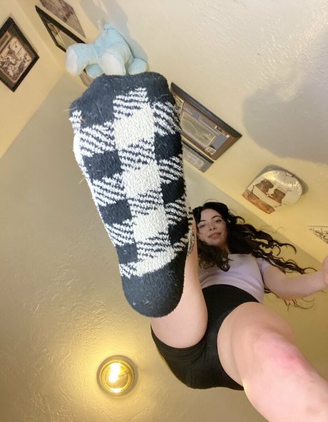 queengsoles art model image