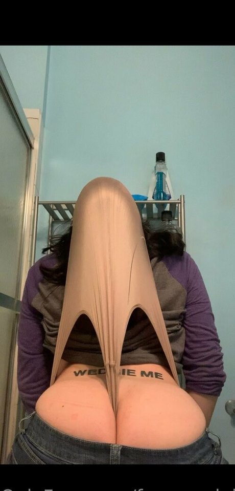 free wedgies exclusive actress images