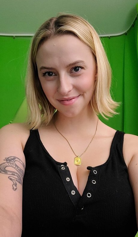 molleyhoney exclusive pornstar galleries