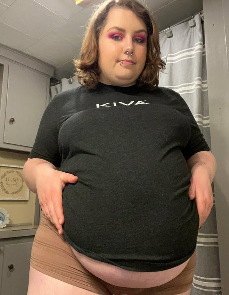 gothbelly top actress pictures