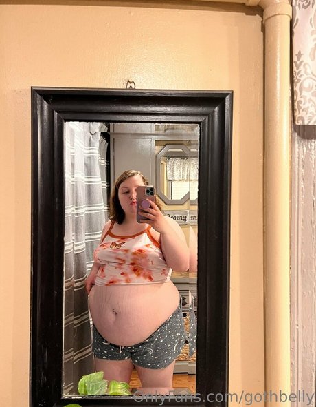 gothbelly model xxx picture