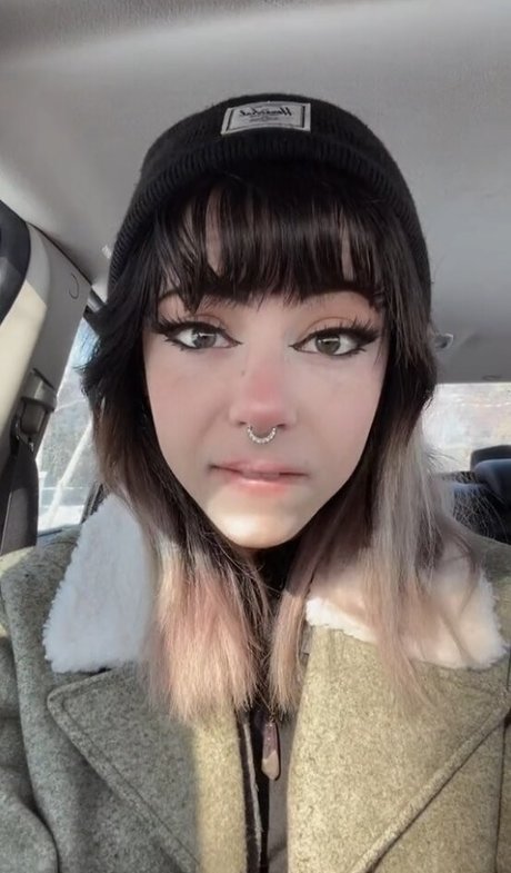 OkayGnomie star porn pictures