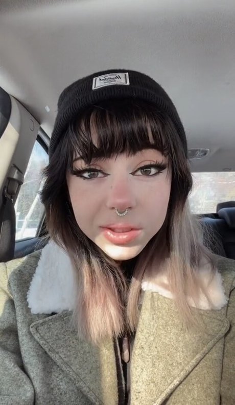 OkayGnomie free actress galleries