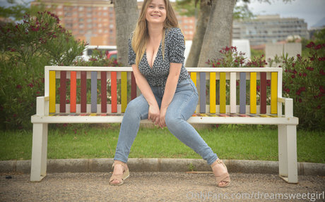 dreamsweetgirl pornstar naked photos