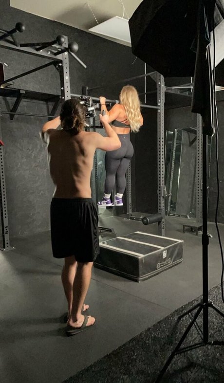 Lauren M pornstar sex photo