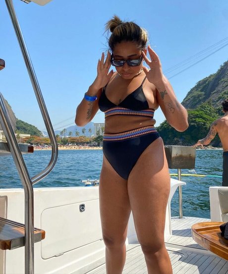 Mc Loma model high quality images