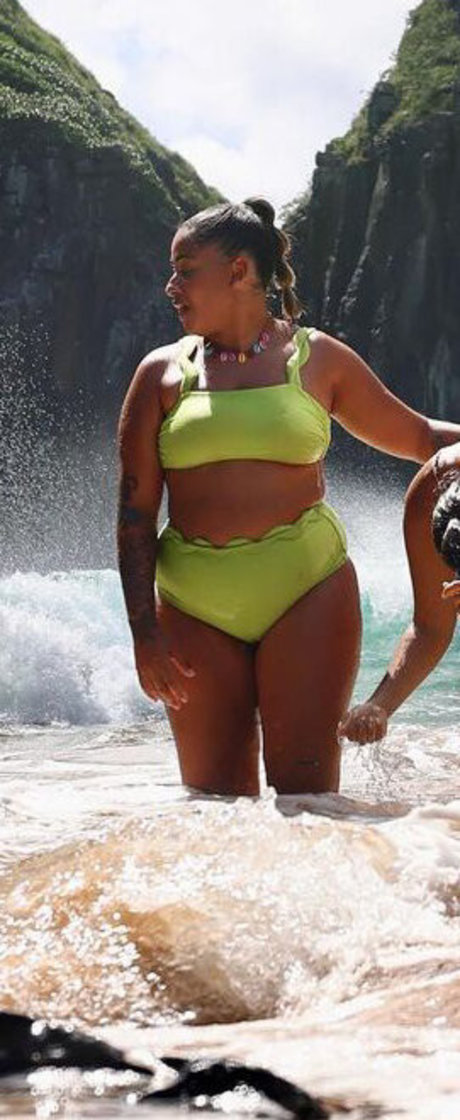 Mc Loma hot model picture