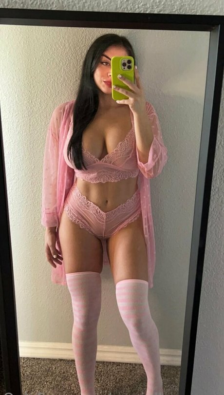 mariellamaexo star nude image