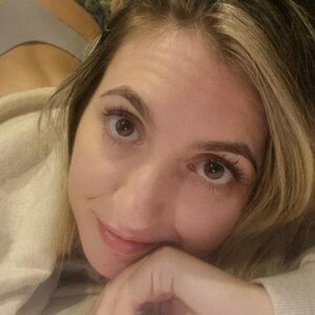 Annemanifique star hot image