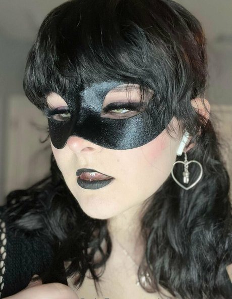 giantessgrey perfect model img