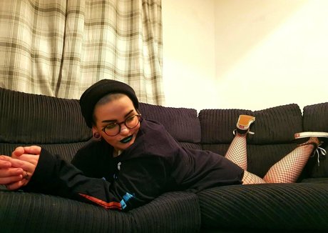 little m0th top pornstar photo