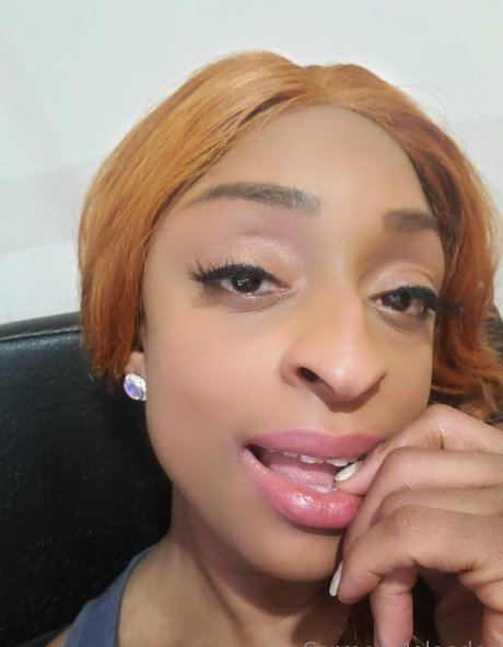 therealcarmenhayes pretty model image