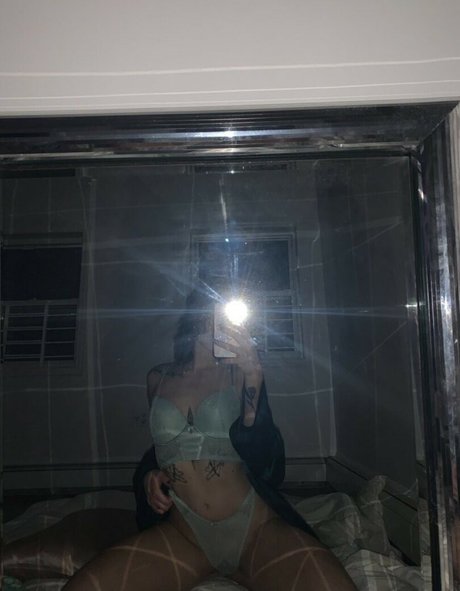 kambiiiii model xxx photo