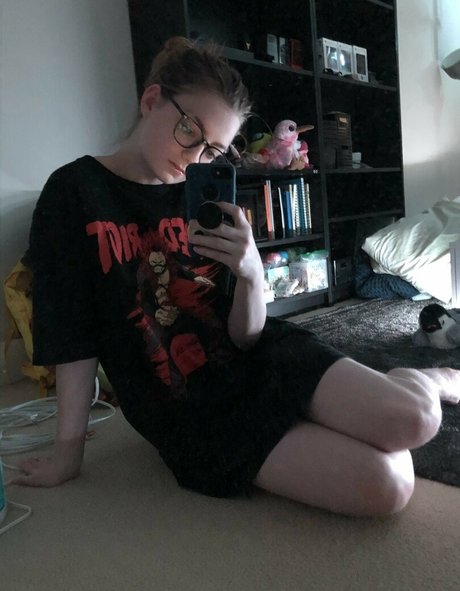 SuopOnTwitch erotic actress photos