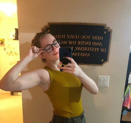 SuopOnTwitch pornstar high quality image