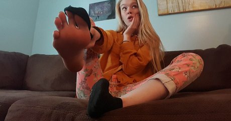 Sativa Skies free actress images