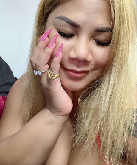 SaRa Chubby pornstar best photos