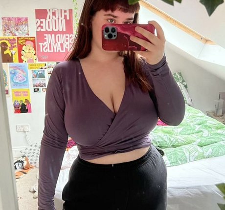 Charlotte A xxx model archive