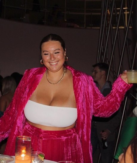 Erin Moore star pornographic images