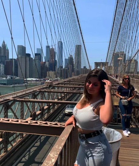 Samantha S free pornstar photos