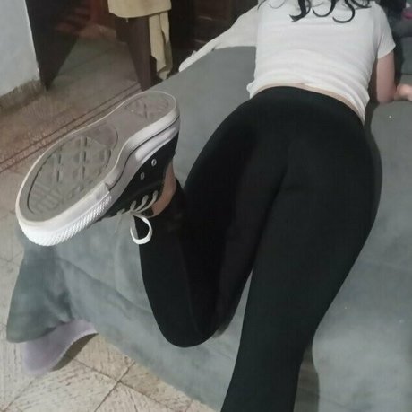 luchiii exclusive model image