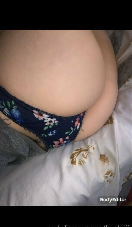 luchiii xxx pornstar pics