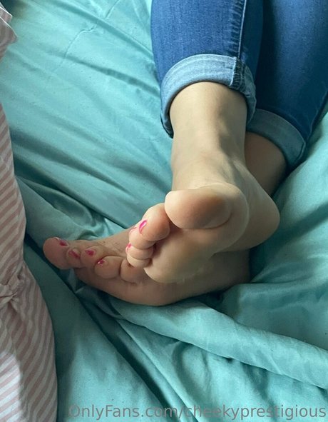 cheekyprestigious hd actress image