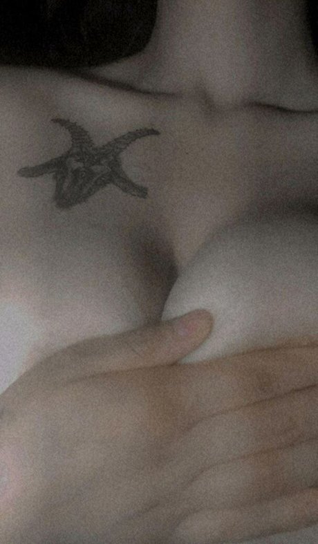 kumitouwu model pretty photo